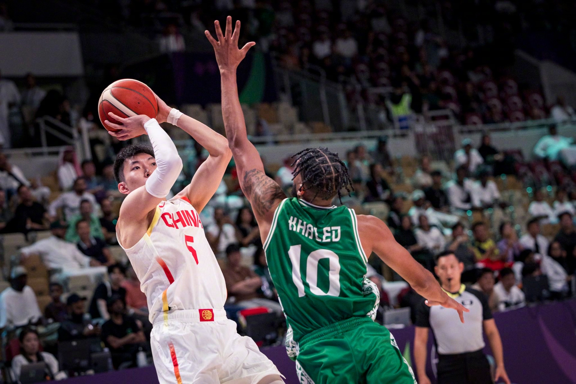 体育娱乐-斯图加特发布备战花絮，赛前内部沟通，NBA常规赛任务艰巨，心理建设被强调的简单介绍