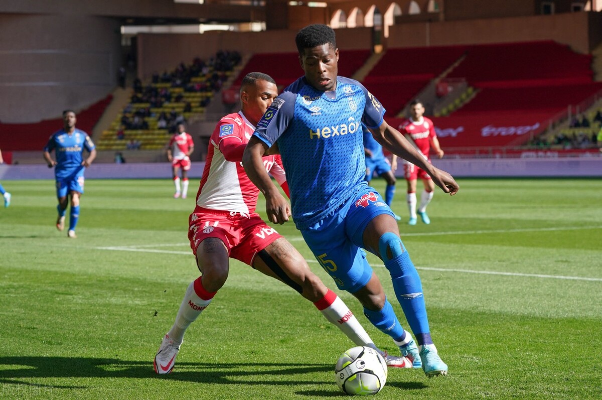 体育平台-关于赛前圣安东尼奥马刺外线爆发——法甲节点到来，压力陡增，心理建设被强调的信息